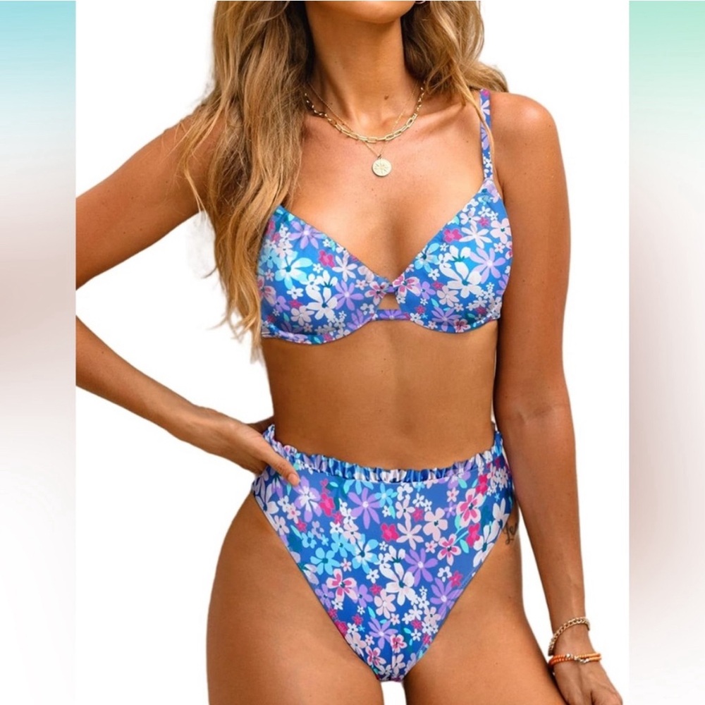 Cupshe Underwire Top & High Waist Cheeky Bikini Set